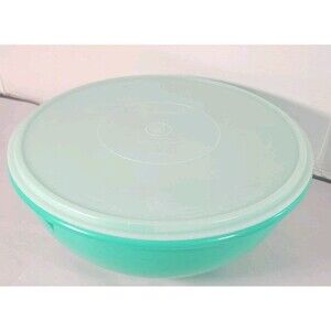 Tupperware Vintage  Fix N Mix 26 Cup Bowl Green 12” w Lid USA 274-9  224-11